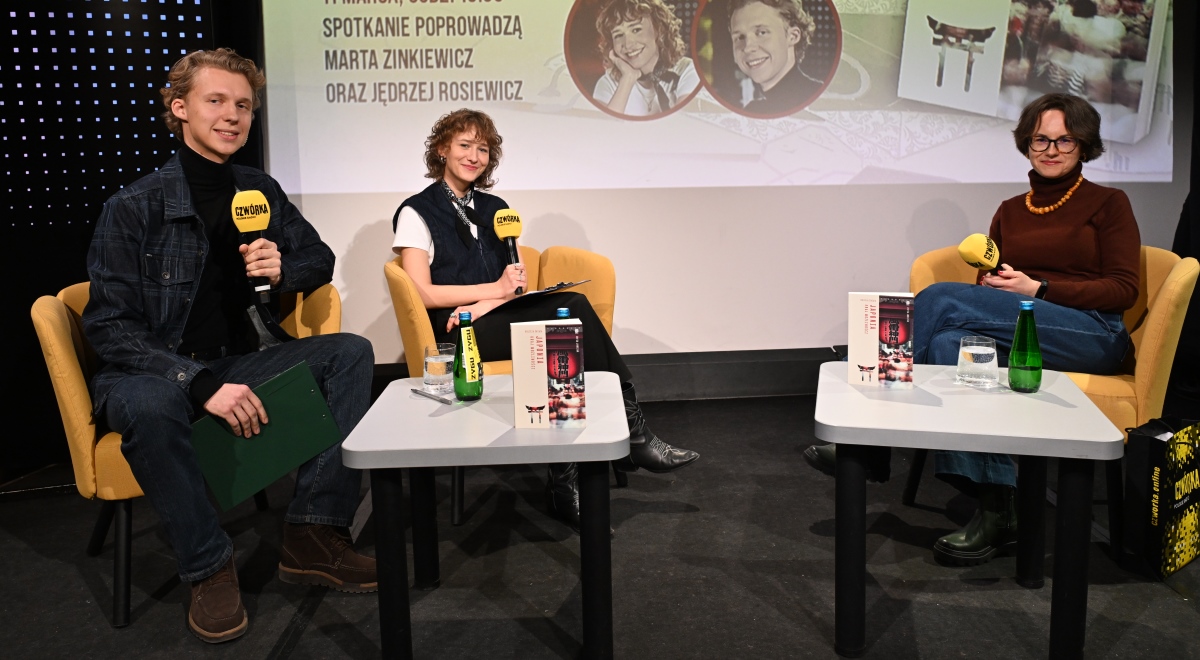 Spotkanie autorskie z Zofią Jurczak poprowadzili Marta Zinkiewicz i Jędrzej Rosiewicz